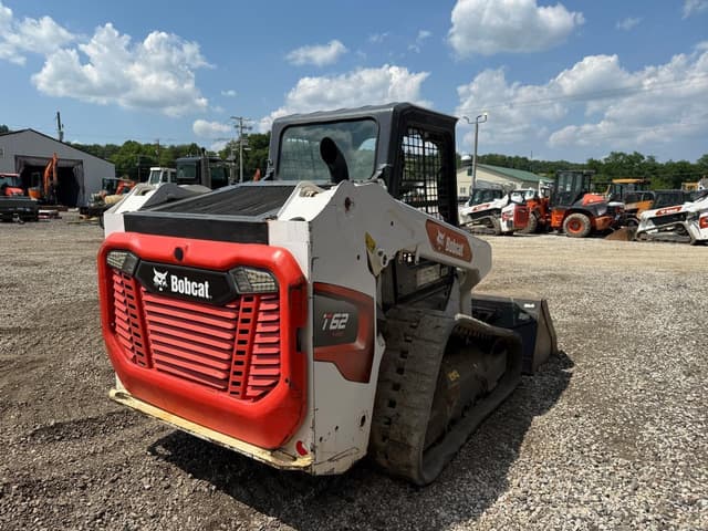 Image of Bobcat T62 equipment image 3