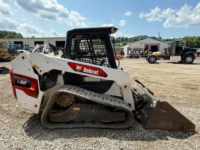 Image of Bobcat T62 equipment image 4