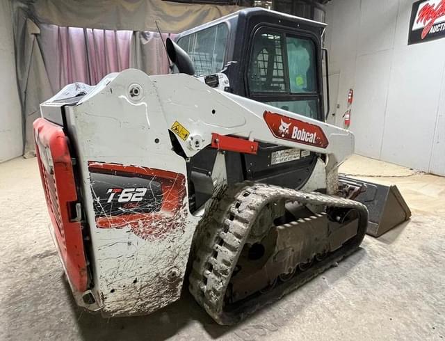 Image of Bobcat T62 equipment image 4
