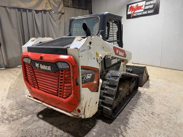 Image of Bobcat T62 equipment image 4