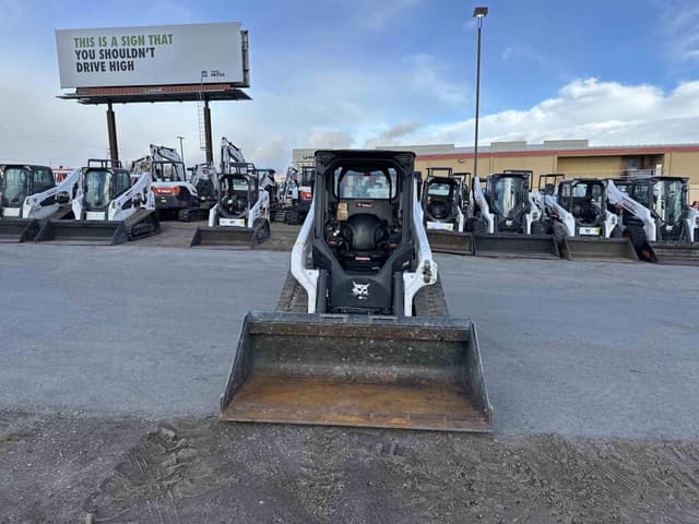 Image of Bobcat T64 equipment image 3