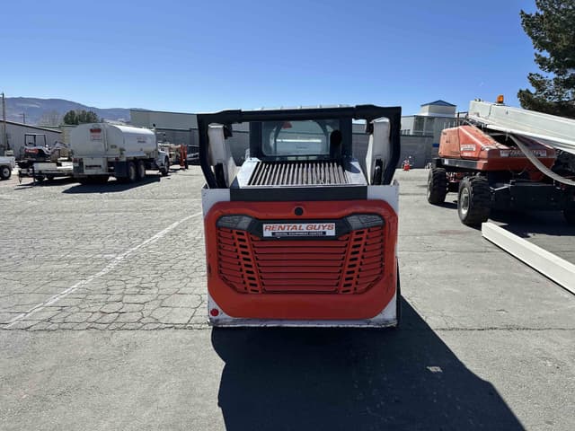 Image of Bobcat T64 equipment image 3