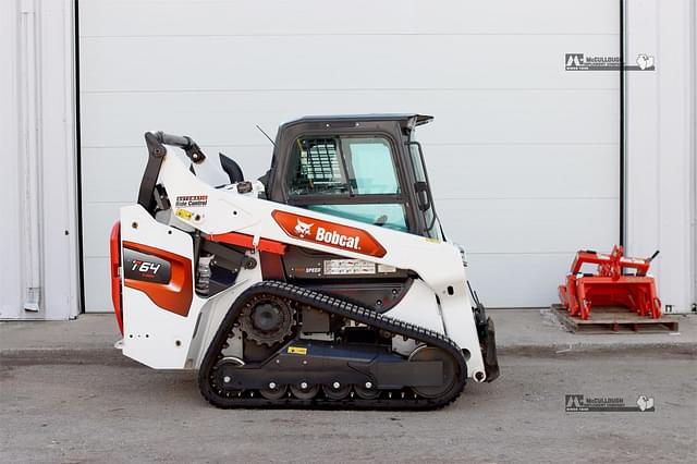 Image of Bobcat T64 equipment image 3