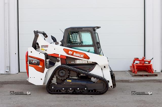 Image of Bobcat T64 equipment image 3