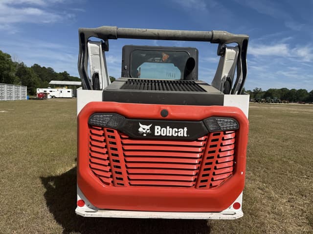 Image of Bobcat T64 equipment image 3