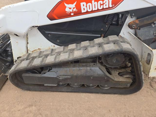 Image of Bobcat T64 equipment image 4