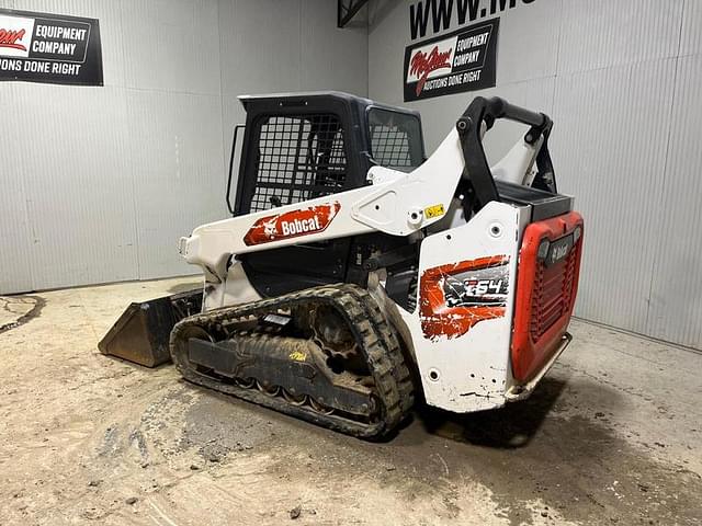 Image of Bobcat T64 equipment image 2