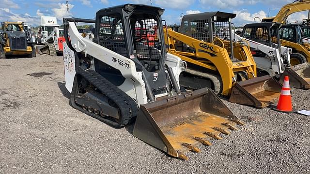 Image of Bobcat T64 equipment image 2