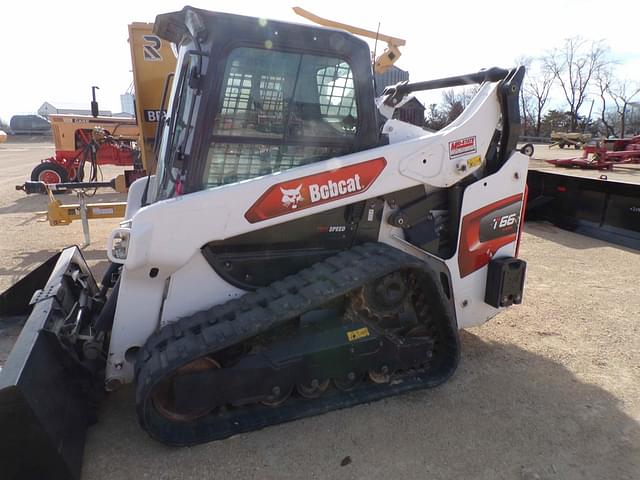 Image of Bobcat T66 equipment image 4