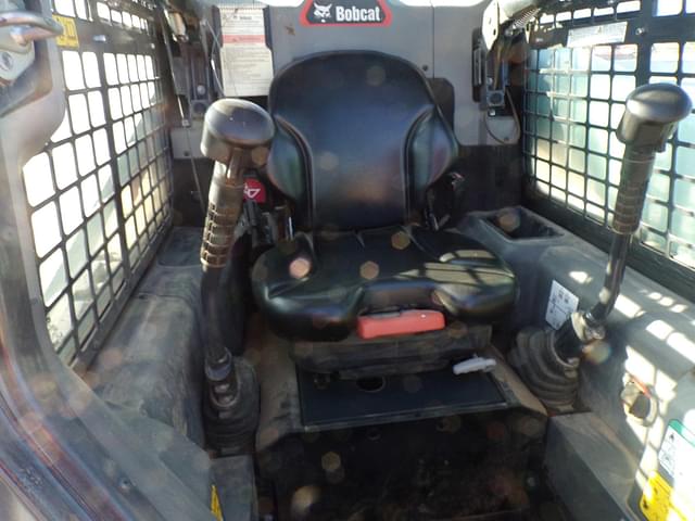 Image of Bobcat T66 equipment image 3