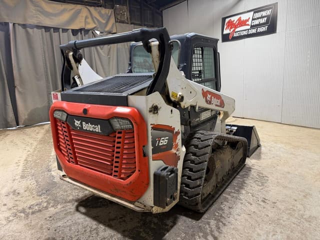 Image of Bobcat T66 equipment image 4