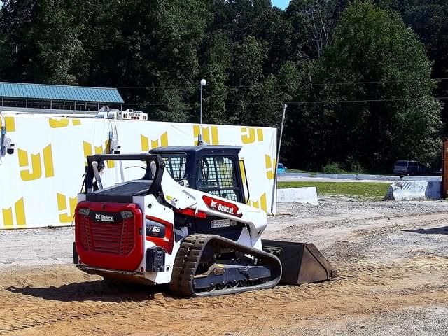 Image of Bobcat T66 equipment image 4