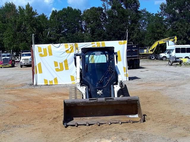 Image of Bobcat T66 equipment image 1