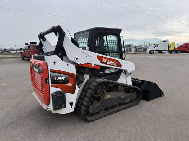 Image of Bobcat T66 equipment image 4
