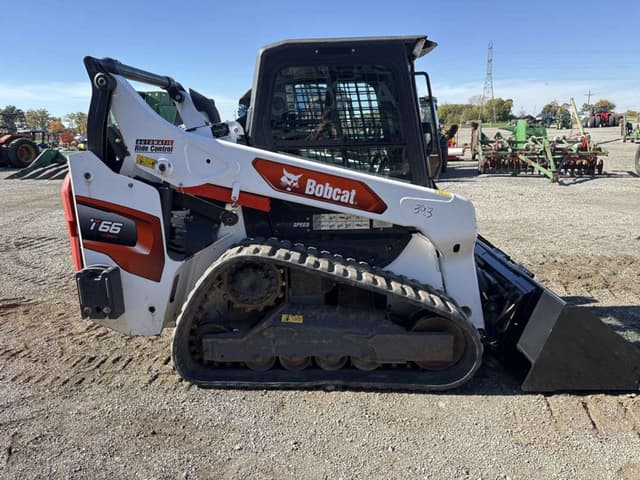 Image of Bobcat T66 equipment image 3