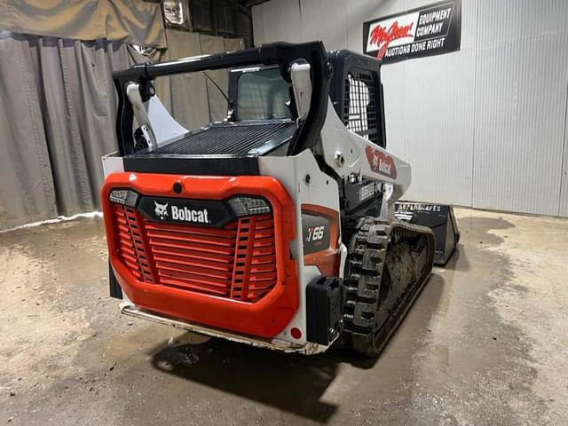 Image of Bobcat T66 equipment image 4