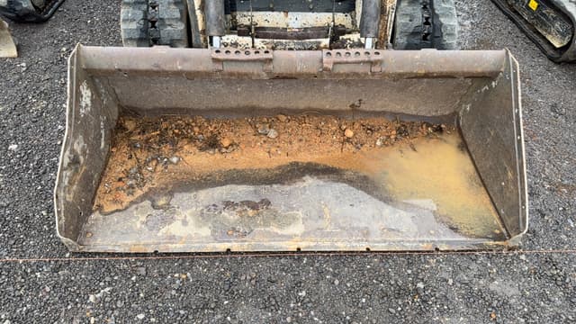 Image of Bobcat T66 equipment image 3