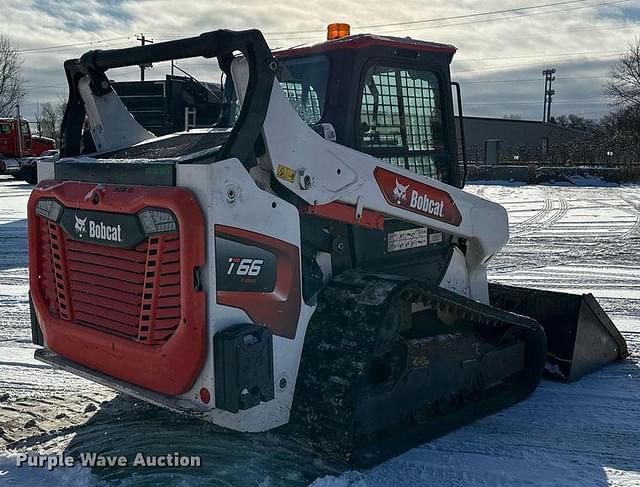 Image of Bobcat T66 equipment image 4