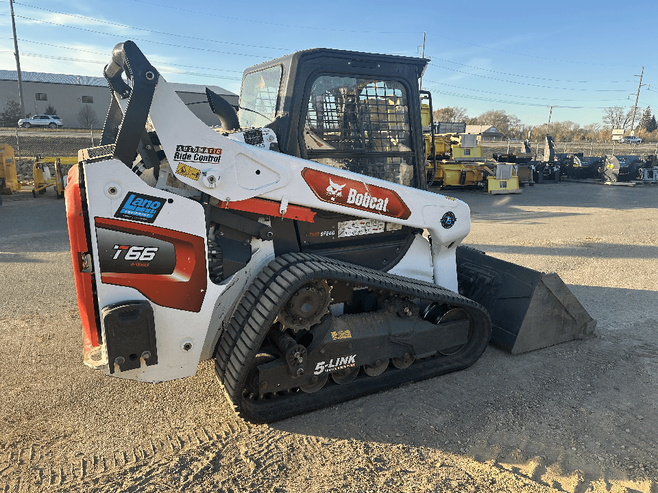 2022 Bobcat T66 Equipment Image0