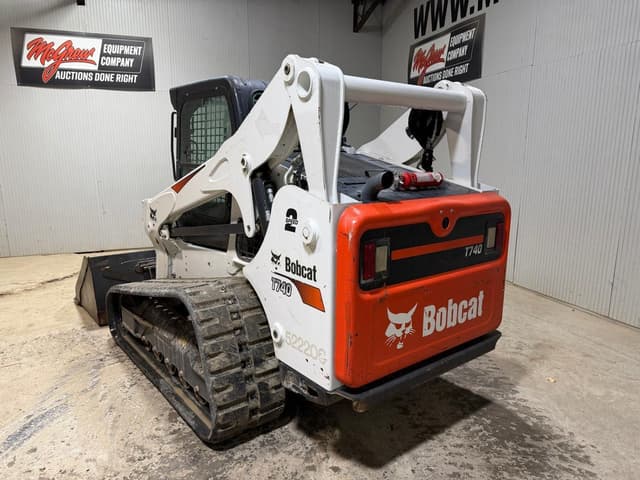 Image of Bobcat T740 equipment image 2