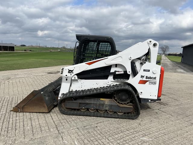 Image of Bobcat T740 equipment image 2