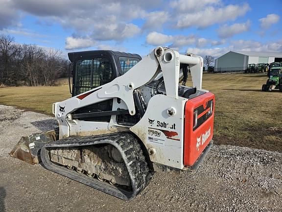 Image of Bobcat T740 equipment image 2