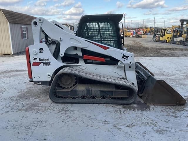 Image of Bobcat T740 equipment image 4