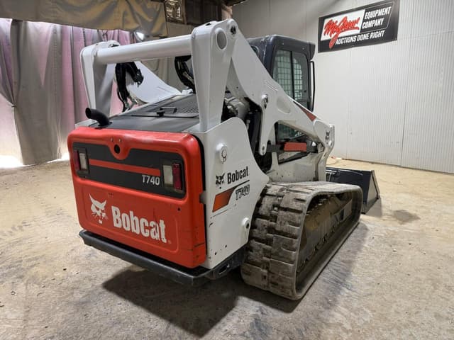 Image of Bobcat T740 equipment image 4
