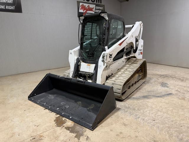 Image of Bobcat T740 equipment image 1