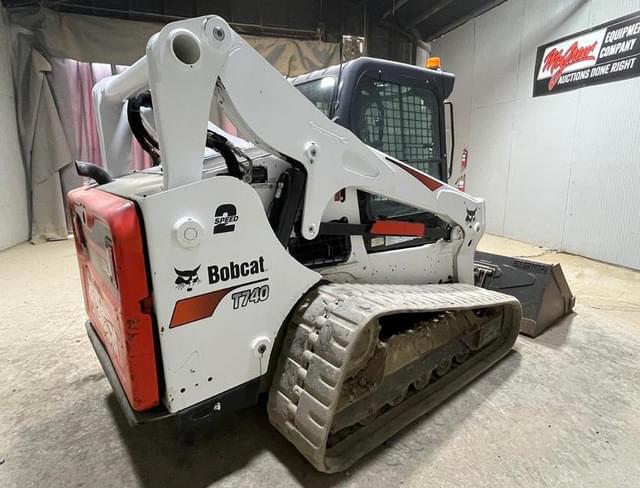 Image of Bobcat T740 equipment image 4