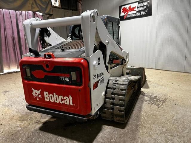 Image of Bobcat T740 equipment image 4