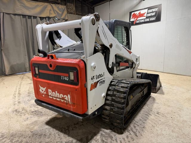 Image of Bobcat T740 equipment image 4