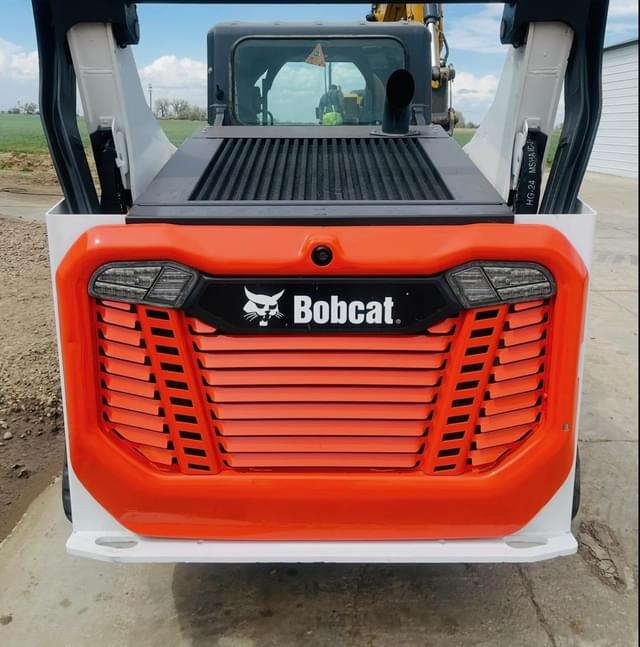 Image of Bobcat T76 equipment image 2