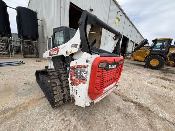 Image of Bobcat T76 equipment image 2
