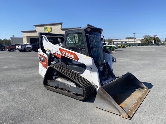 Main image Bobcat T76