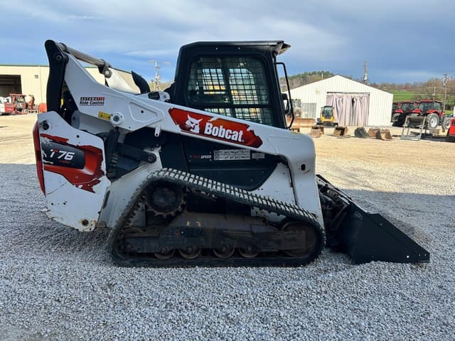 Image of Bobcat T76 equipment image 4