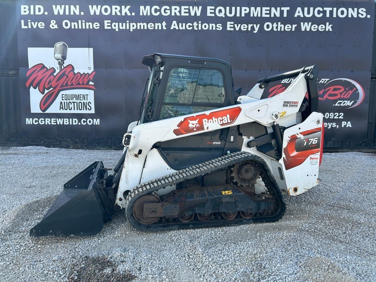 2022 Bobcat T76 Equipment Image0