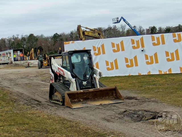 Image of Bobcat T76 equipment image 2