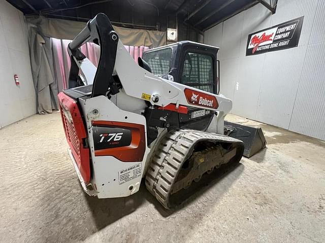 Image of Bobcat T76 equipment image 4