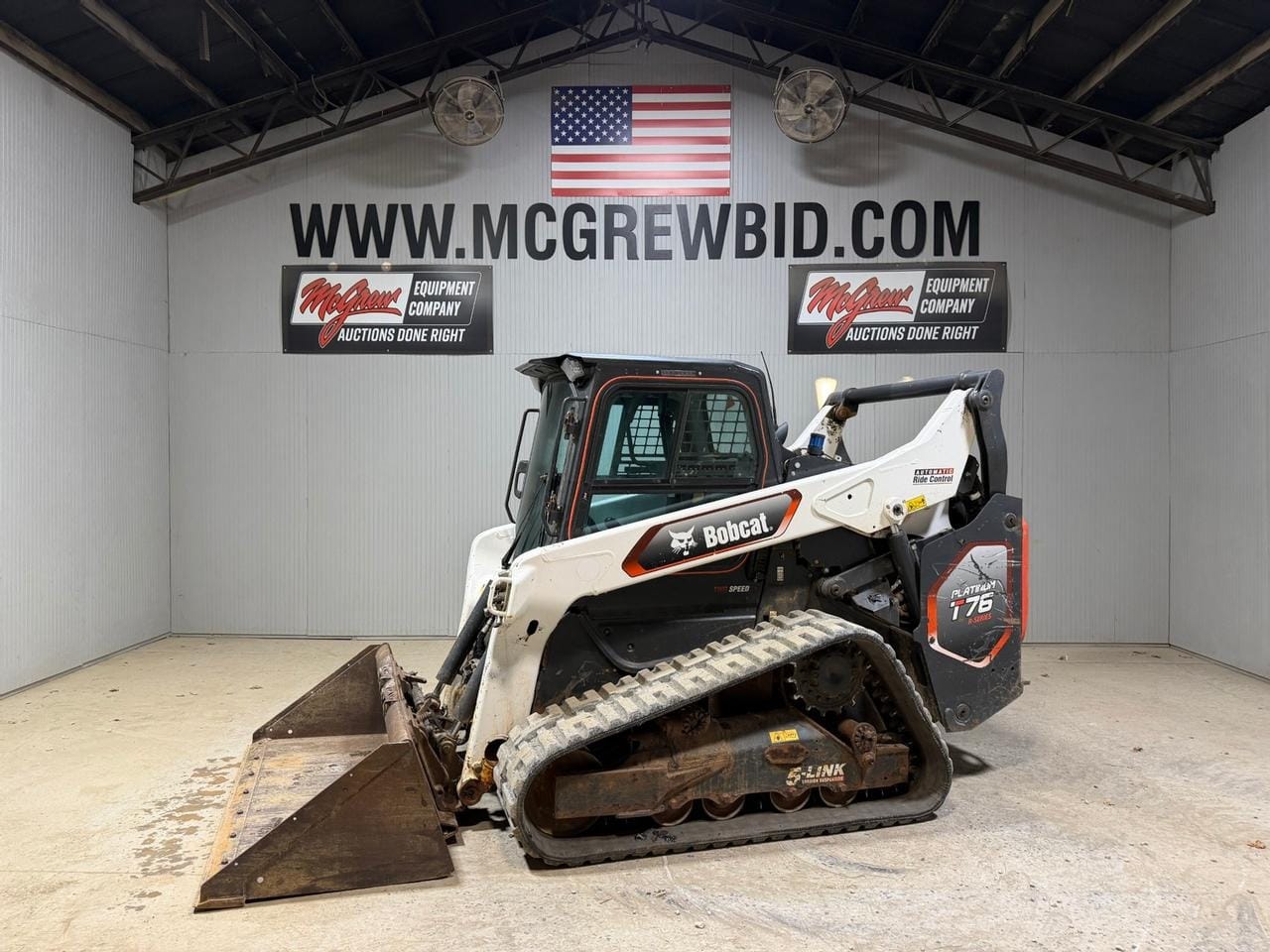 2022 Bobcat T76 Equipment Image0