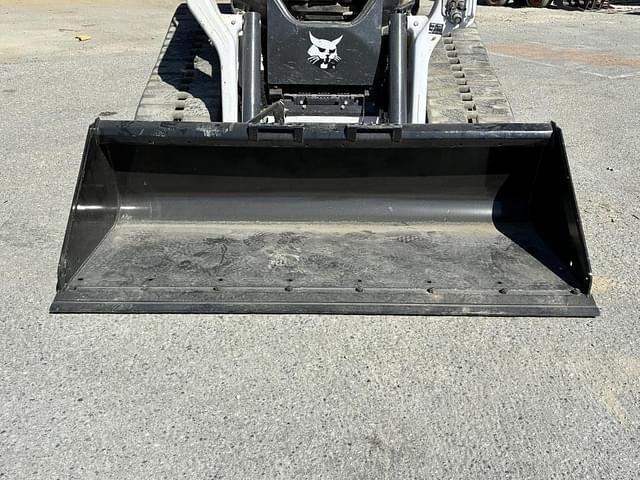 Image of Bobcat T76 equipment image 4