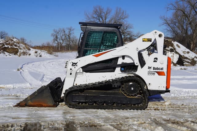 Image of Bobcat T770 equipment image 2