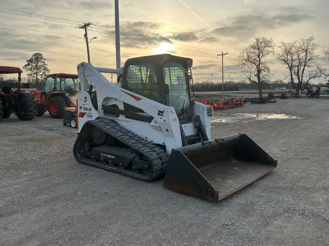 Image of Bobcat T870 equipment image 2