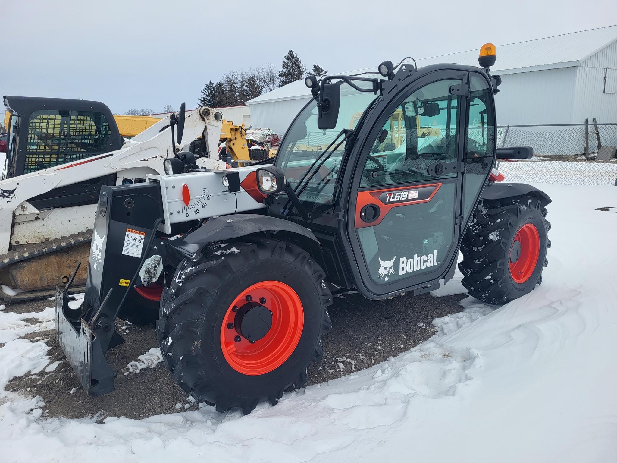 2022 Bobcat TL619 Equipment Image0