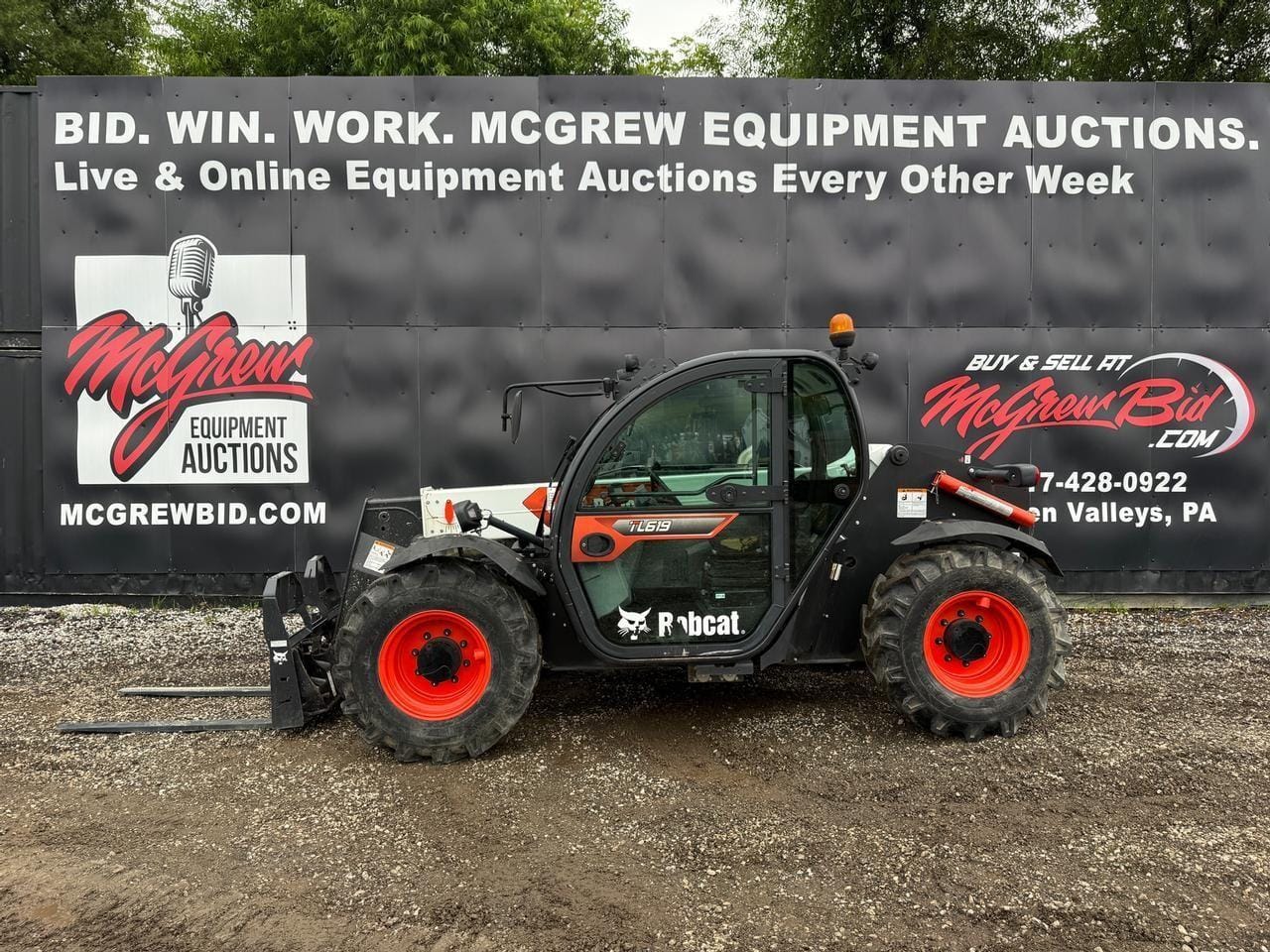 2022 Bobcat TL619 Equipment Image0