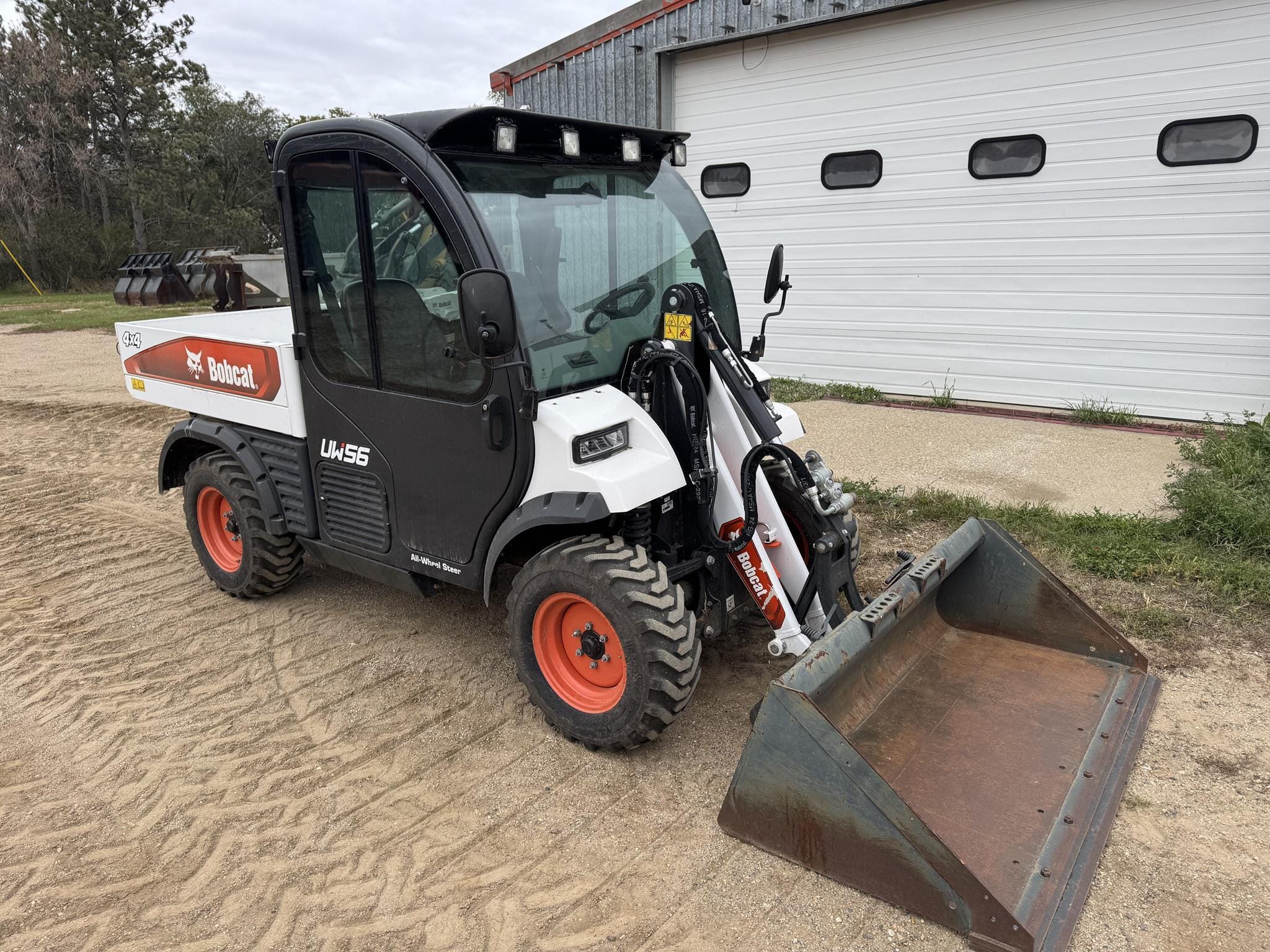 2022 Bobcat UW56 Equipment Image0