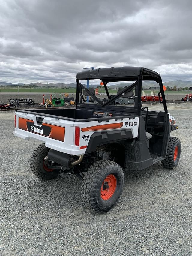 Image of Bobcat UV34 equipment image 2