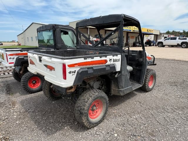 Image of Bobcat UV34 equipment image 2