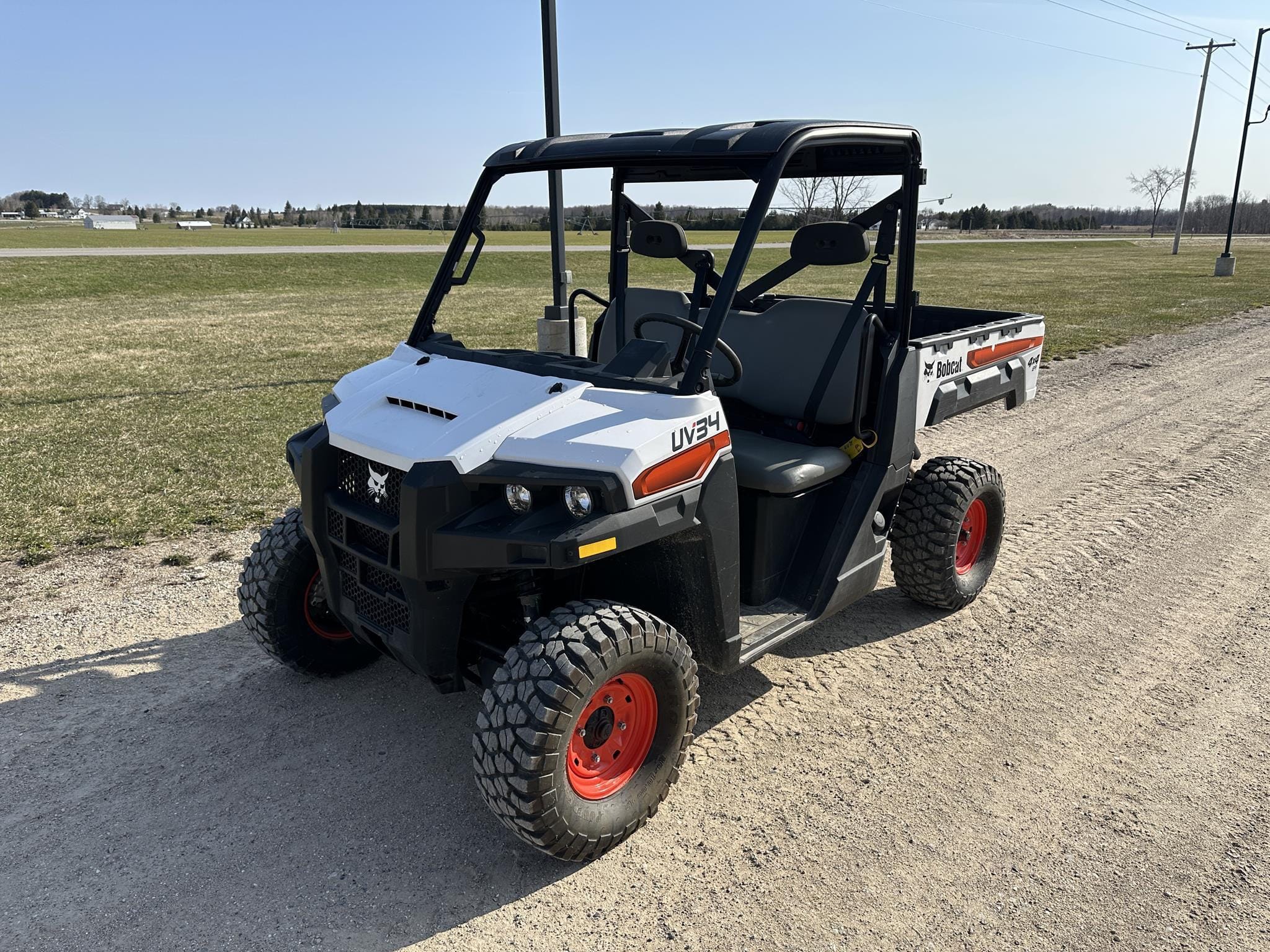 2022 Bobcat UV34 Equipment Image0