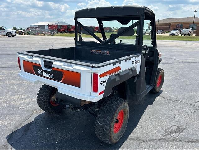 Image of Bobcat UV34 equipment image 2
